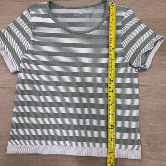 Urban Outfitters Out from Under green stripe ribbed crop short sleeve top - XS/S - Picture 3 of 7